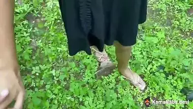 Desi outdoor sex of a girl fucking in the jungle