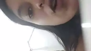 Bangla babes boobs showing and fucking with a dildo