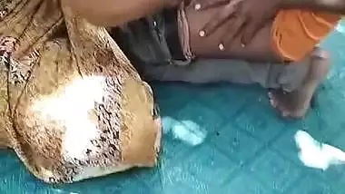 Hindi bf of desi lady fucking on a farm with a guy