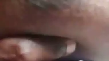 Hardcore Bangla sex video of a pervert and his neighbor